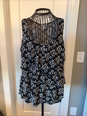 White House Black Market Black and White Ruffle Tank Top